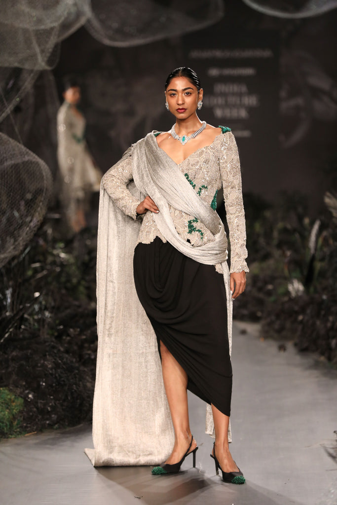 Embroidered fitted jacket with skirt set