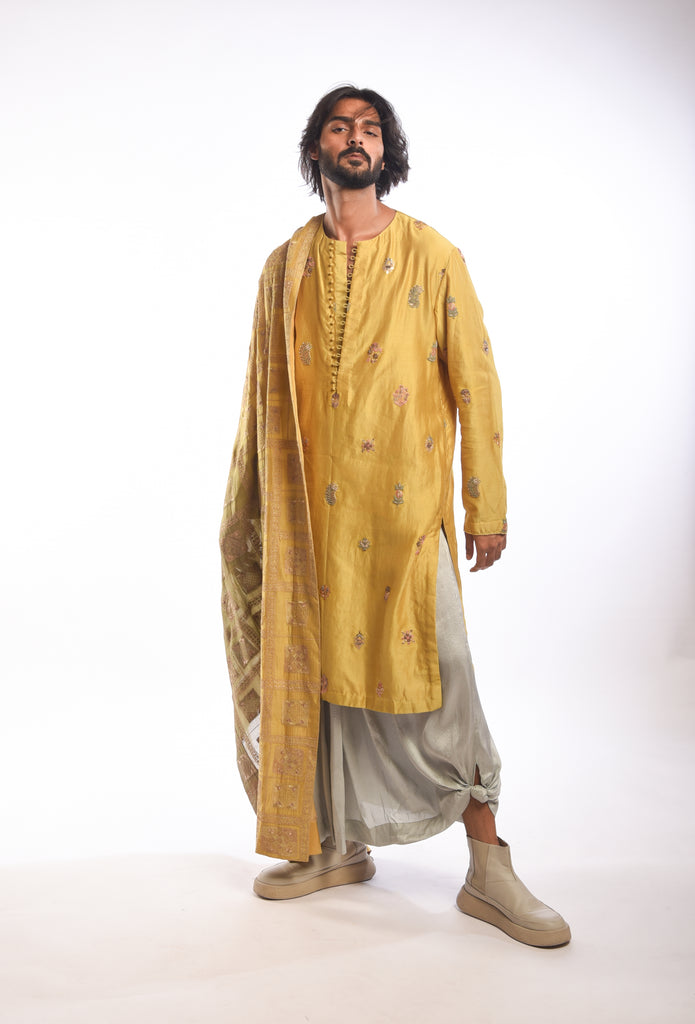 Boota Embroidery Kurta Set