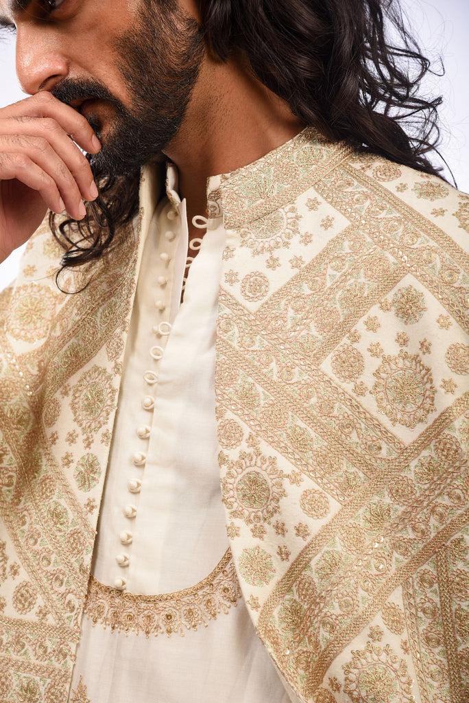 Geometric Dori Embroidery Achkan Set