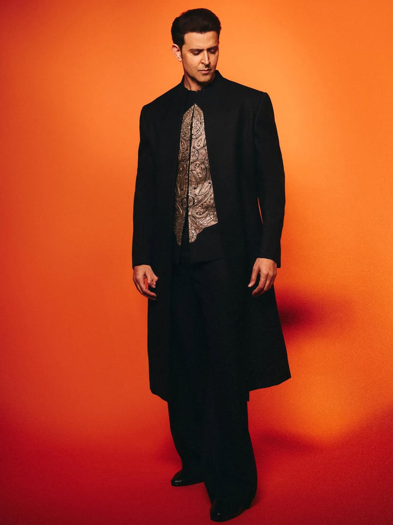 Achkan Set With Embroidery Vest