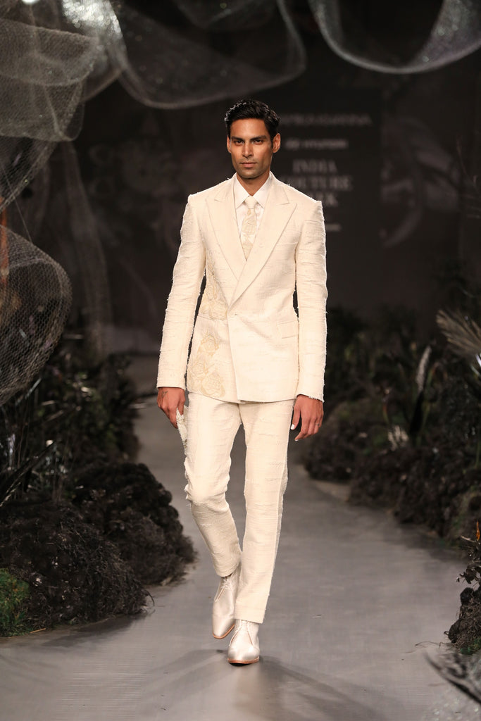 Shreded Blazer With Doll Boota