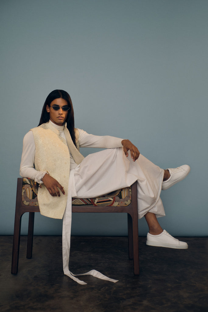 Ektaar Embroidery Bundi Set