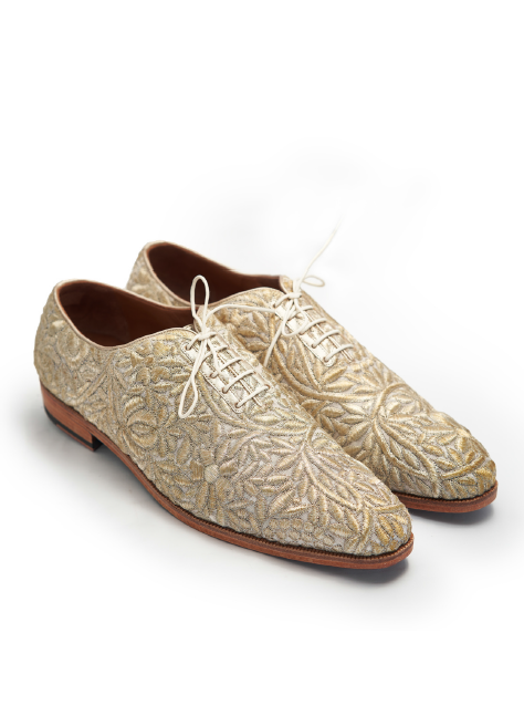 Full Embroidery Lace Up Shoes