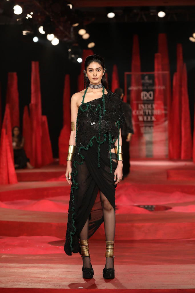 Floral embroidered one shoulder set