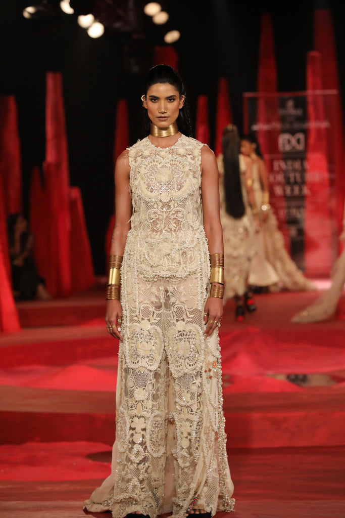 Lace embroidered top with pants set