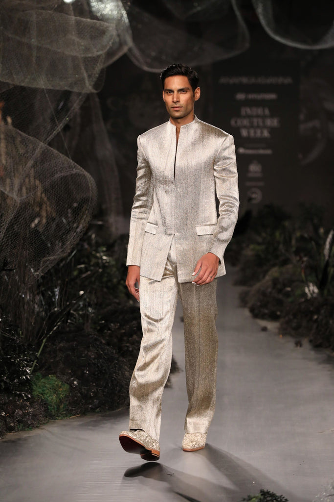 Ari Embroidery High Neck Bandhgala Set